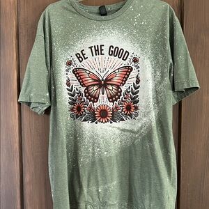 Gildan Green Short Sleeve Tee with Butterfly Design
